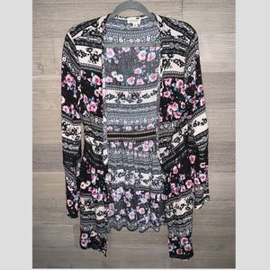 Floral Cardigan by La Hearts